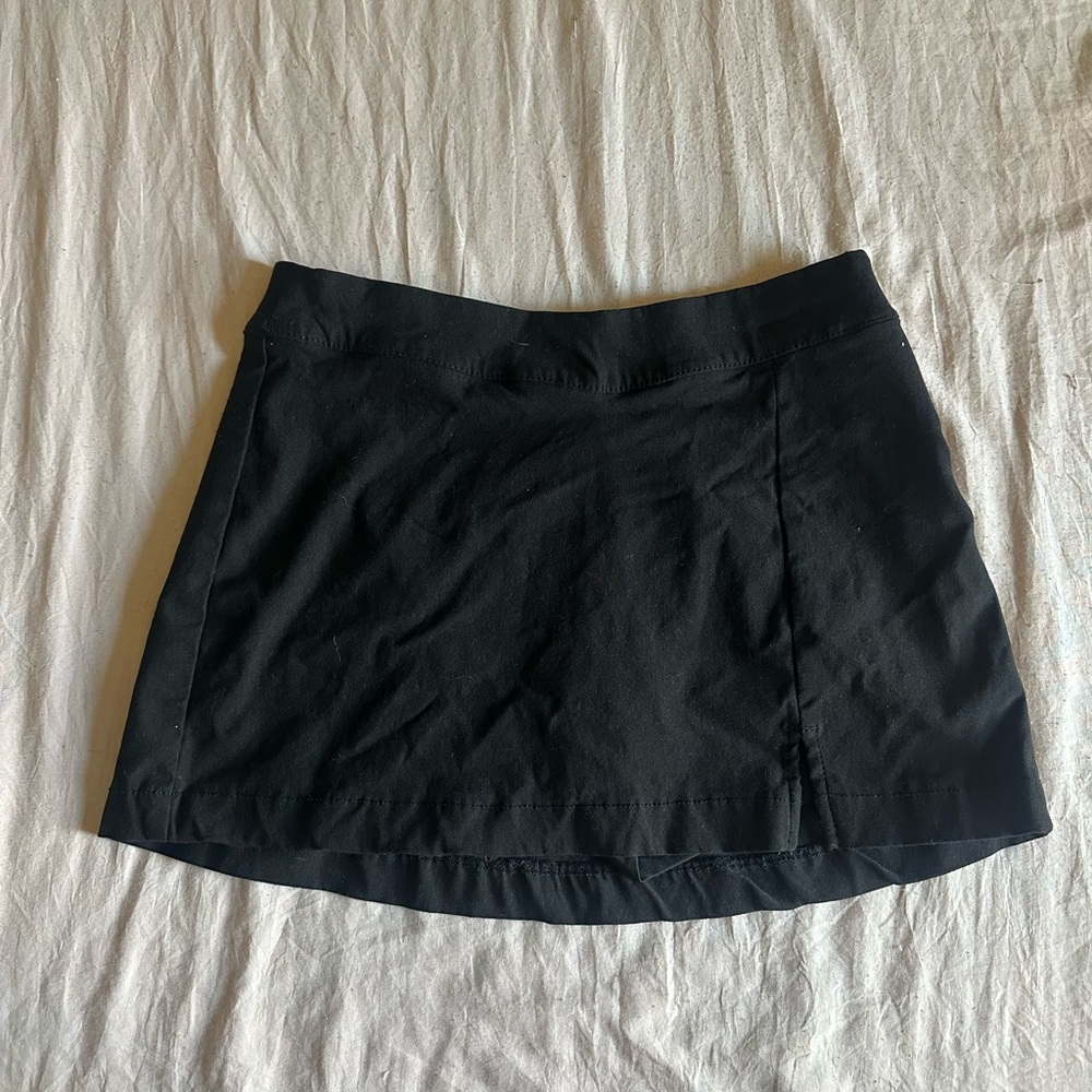 Chic Black Mini Skirt